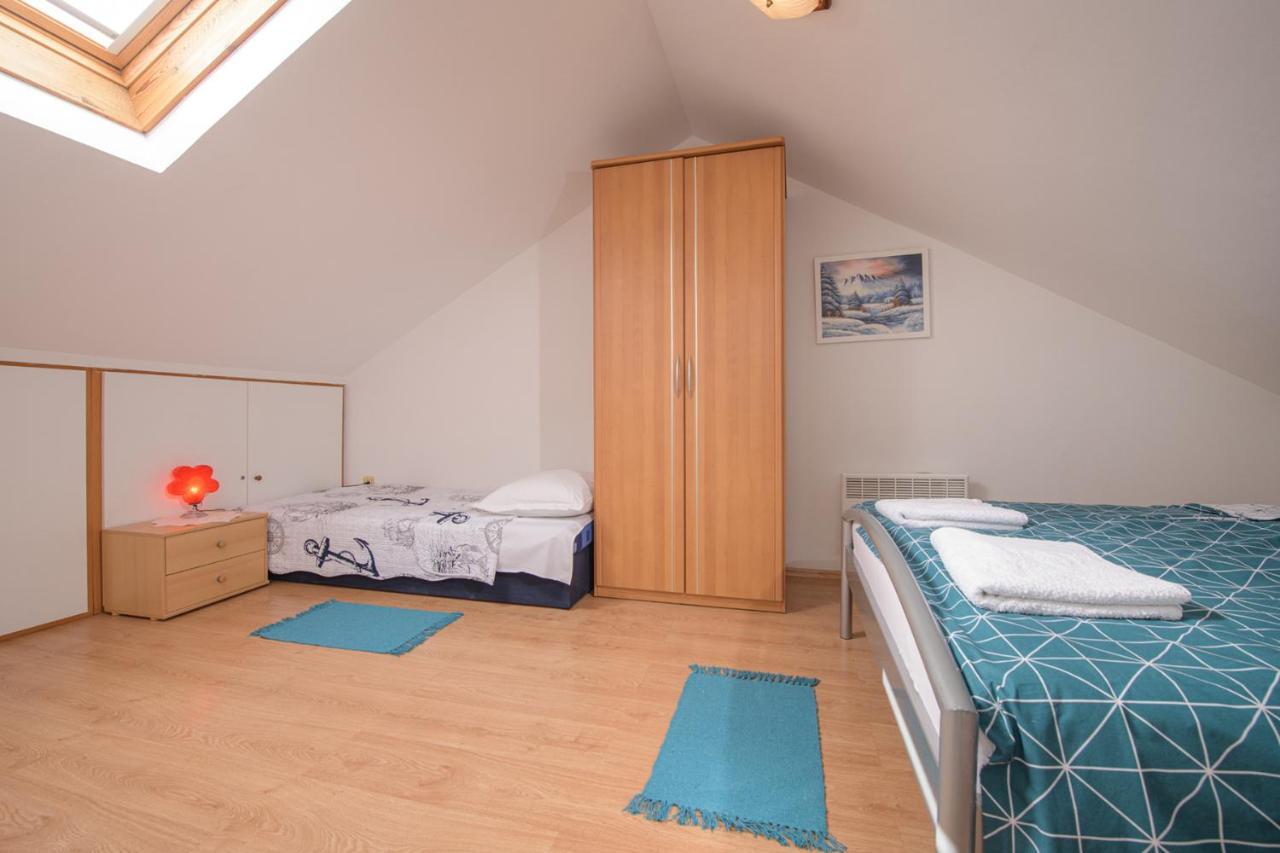 Apartmani Tena Selce Zewnętrze zdjęcie