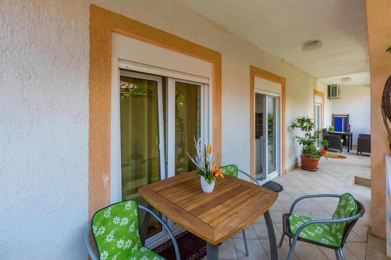 Apartmani Tena Selce Zewnętrze zdjęcie